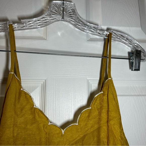 NWT Hem & Thread Mustard Yellow V Neck Scalloped Cami Tank size Small - Picture 4 of 9